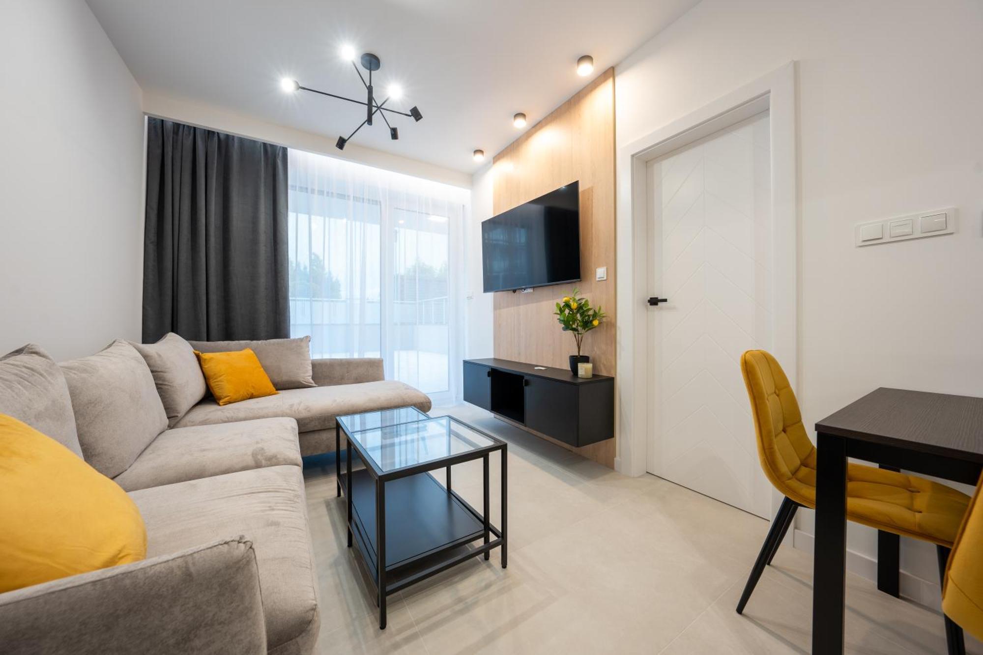 Miodowy Apartament Z Duzym Tarasem W Rewalu, Blisko Morza Zewnętrze zdjęcie
